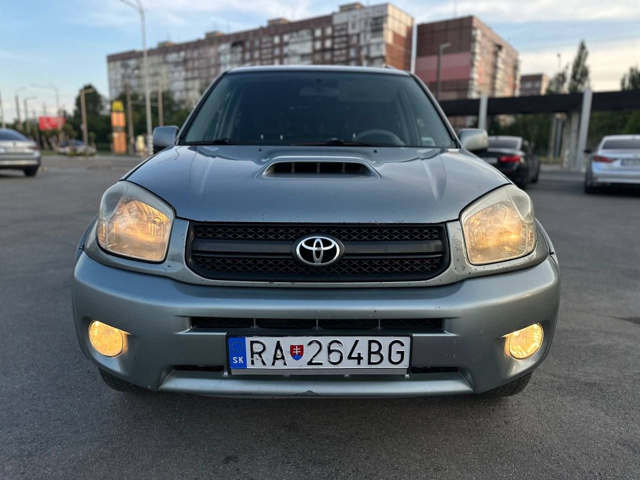 Продам Toyota Raw4