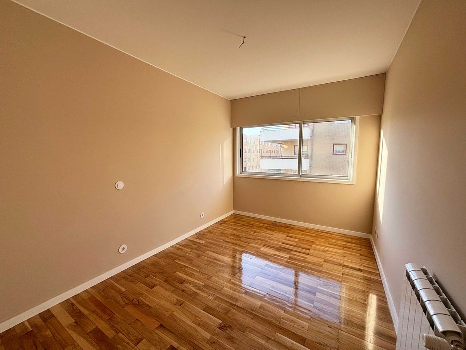 Apartamento T2 remodelado – Primeira linha de praia