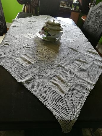 Toalha de mesa feita a mão com 1,40+1,40impcavel