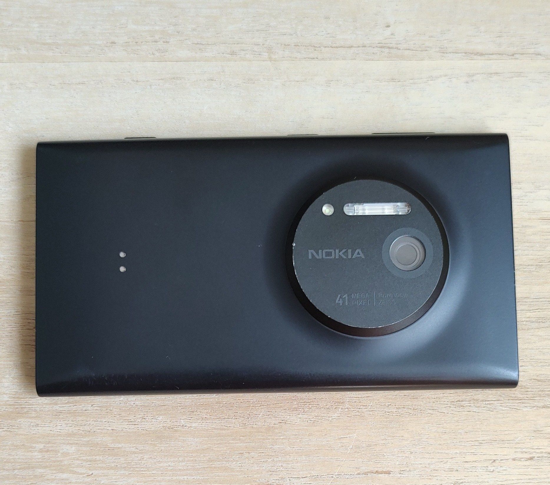 Для колекції або реставрації Nokia 1020 Lumia чоний