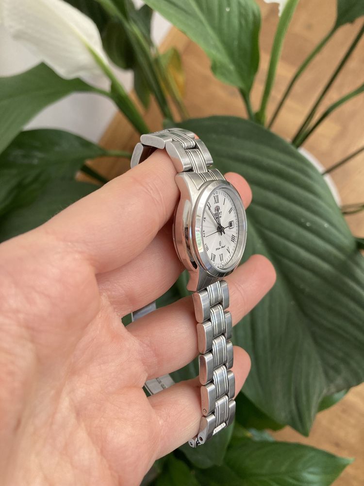 Srebrny zegarek damski orient automatyczny z metalowa bransoletka