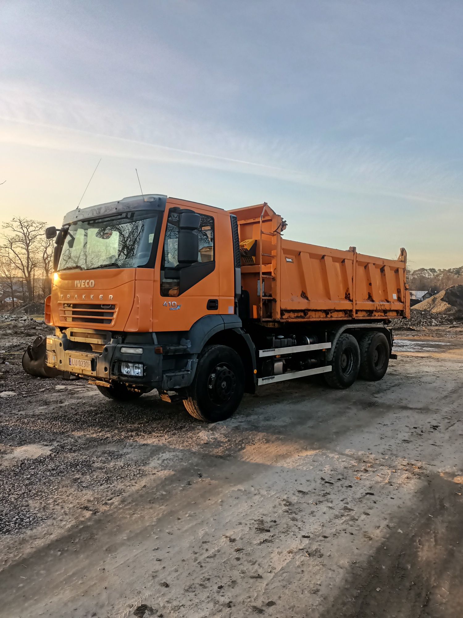 Sprzedam Iveco trakker 3osie umowa  kupna sprzedaży