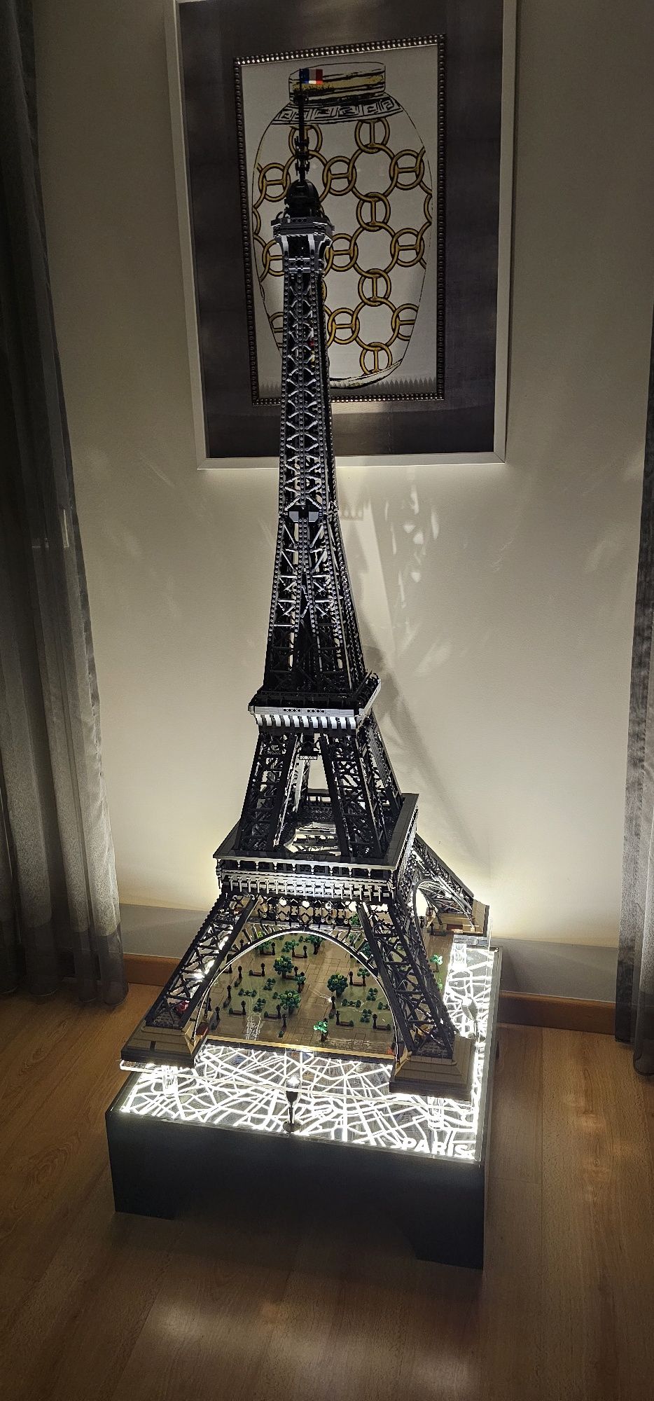 Movel Lego Torre Eiffel