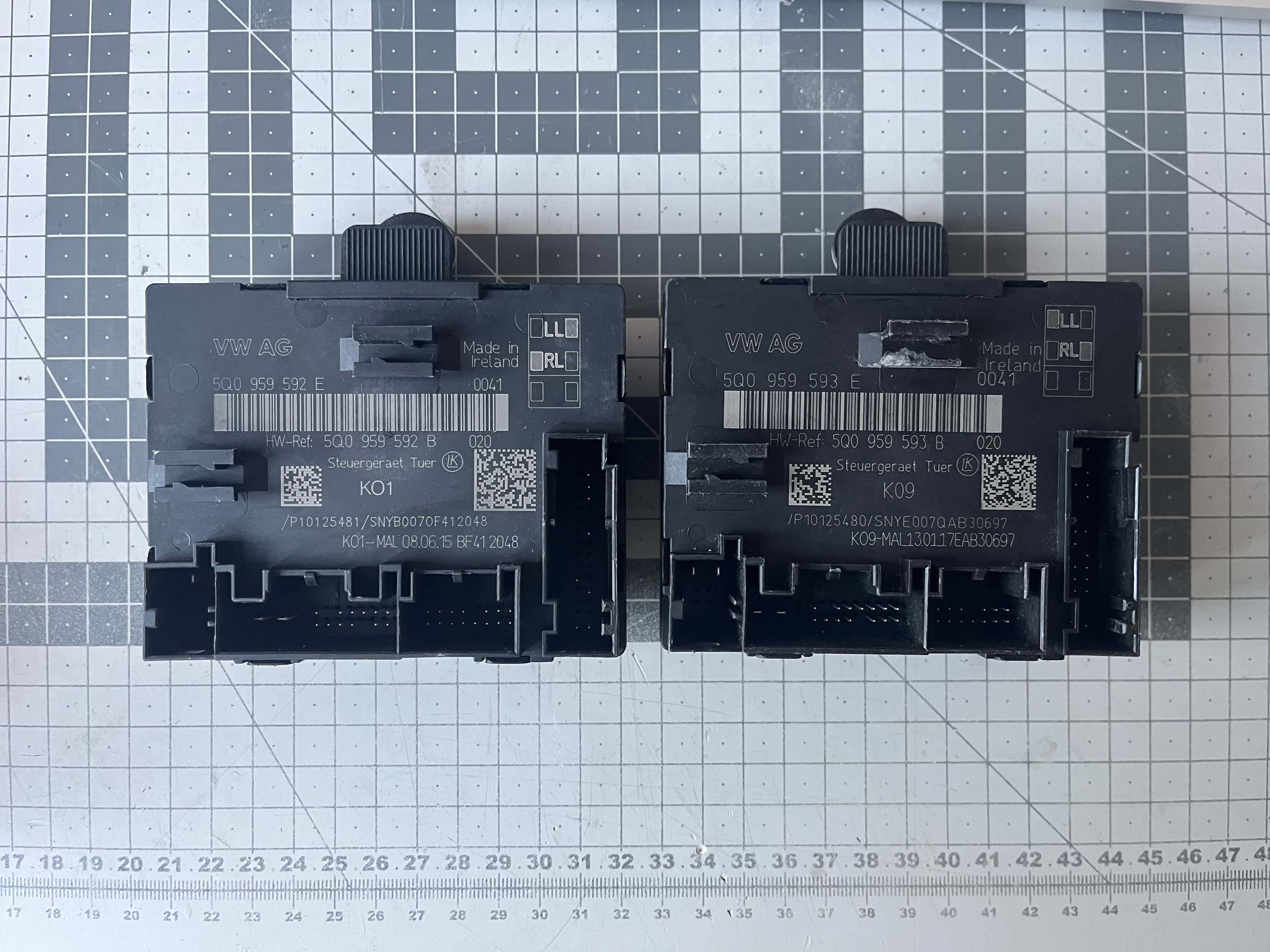 5Q0.959.592.E | 5Q0.959.593.E Módulos Porta Audi VW-Original Usado