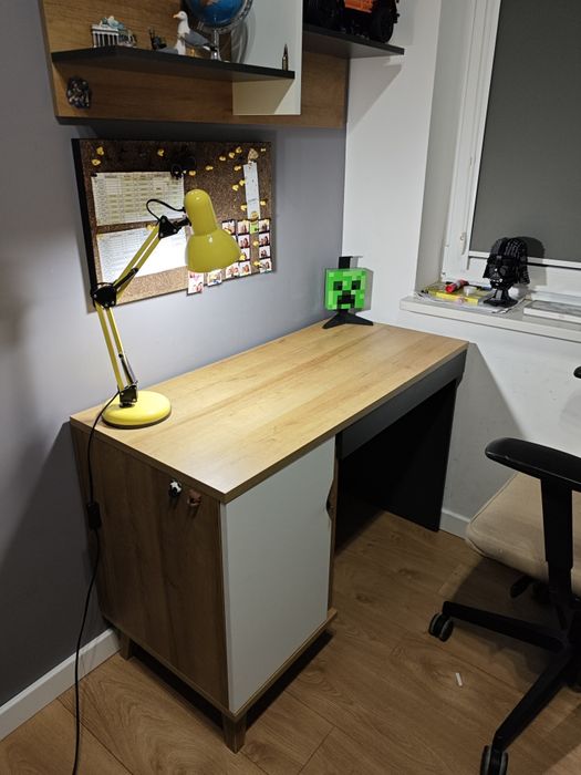 Biurko Nowoczesne biurko MEMORY / dąb złoty + biały mat + gra