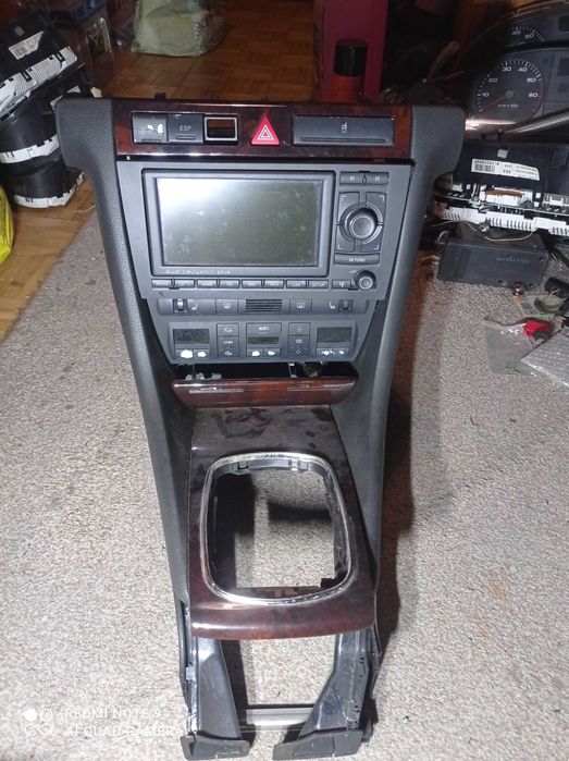 Audi A6 C5 konsola kompletna