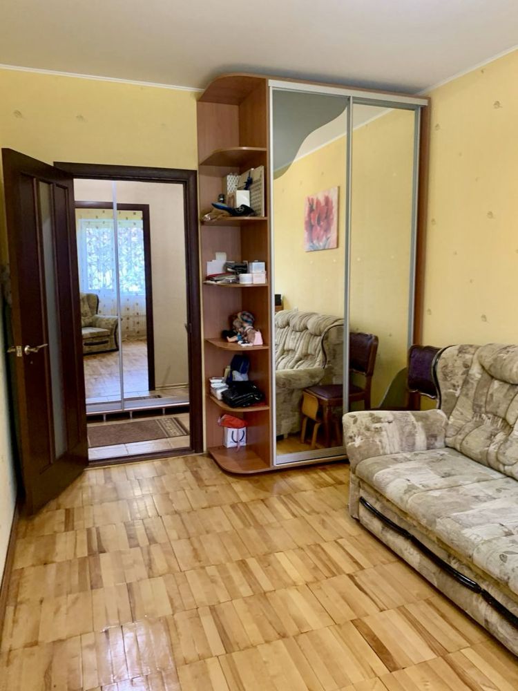 Продам 2 ком квартиру Бородинский , Великий Луг,  ул. Зеленая