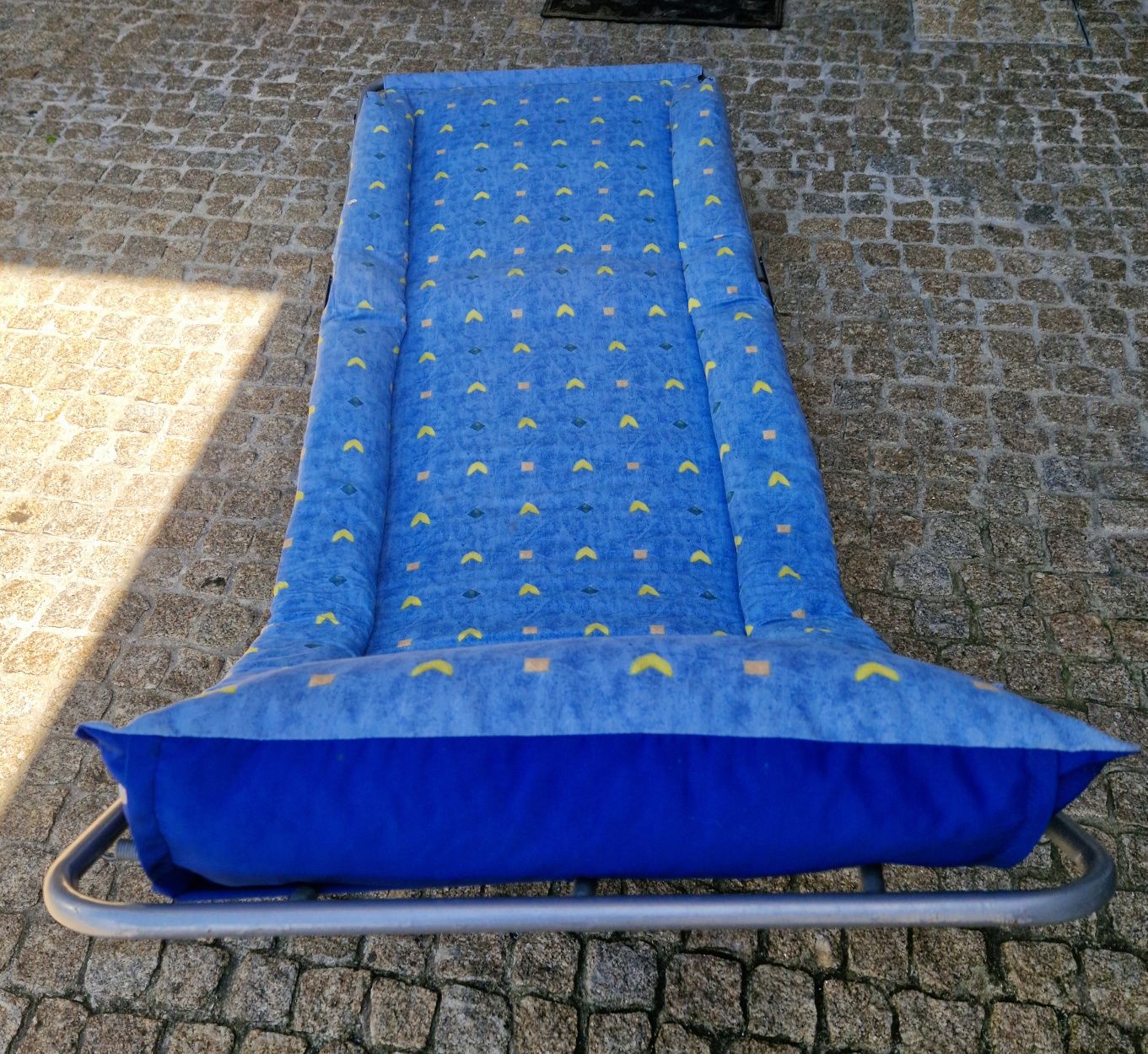 Espreguiçadeira dobrável