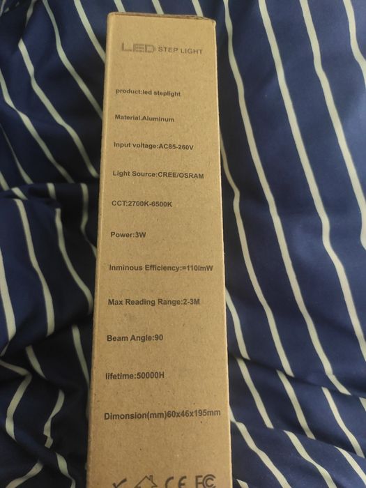 Lampy LED podświetlenie schodów