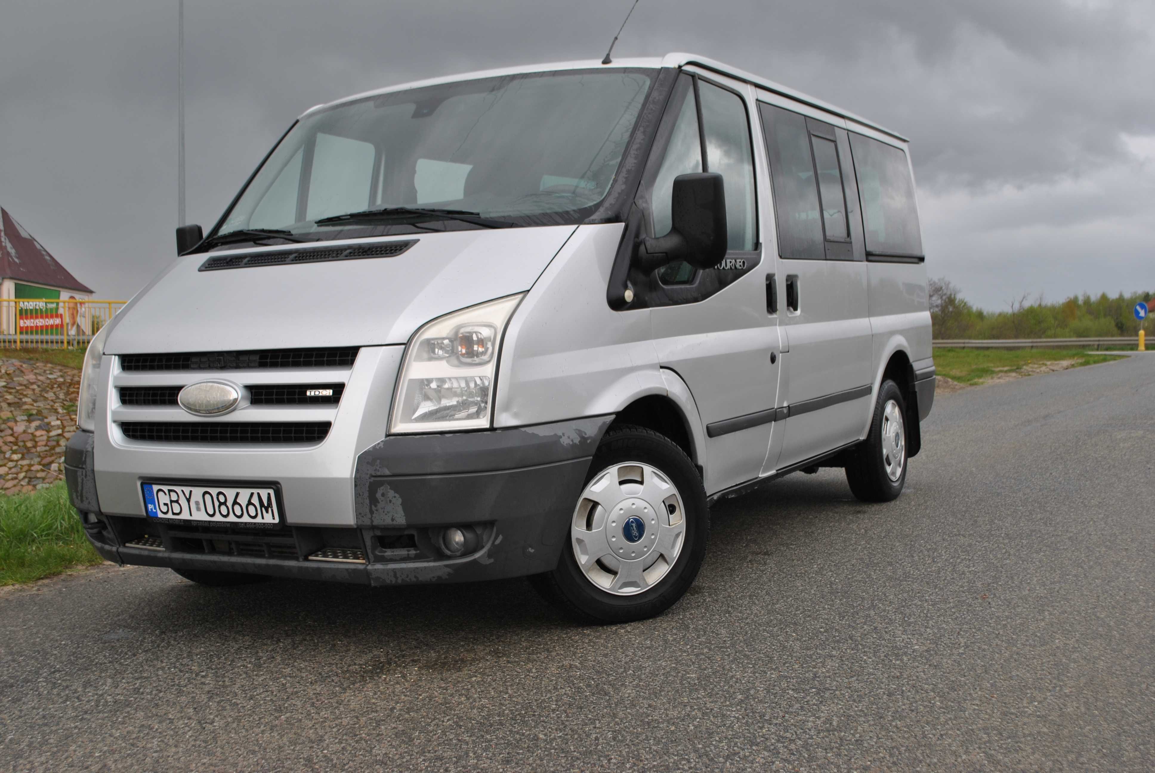 ford transit tourneo 2,2d 2009r 9osobowy klima super stan