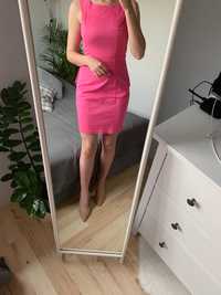 Różowa sukienka Reserved