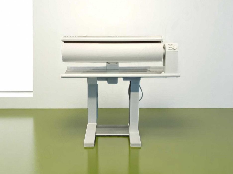 Прасувальна система Miele / Миле B 895 D класична.