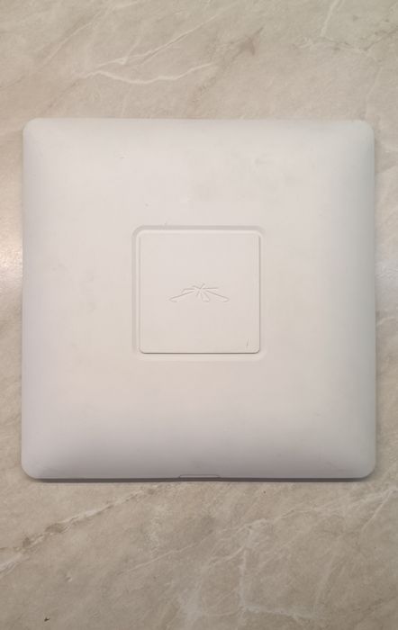 Точка доступу Unifi AP AC
