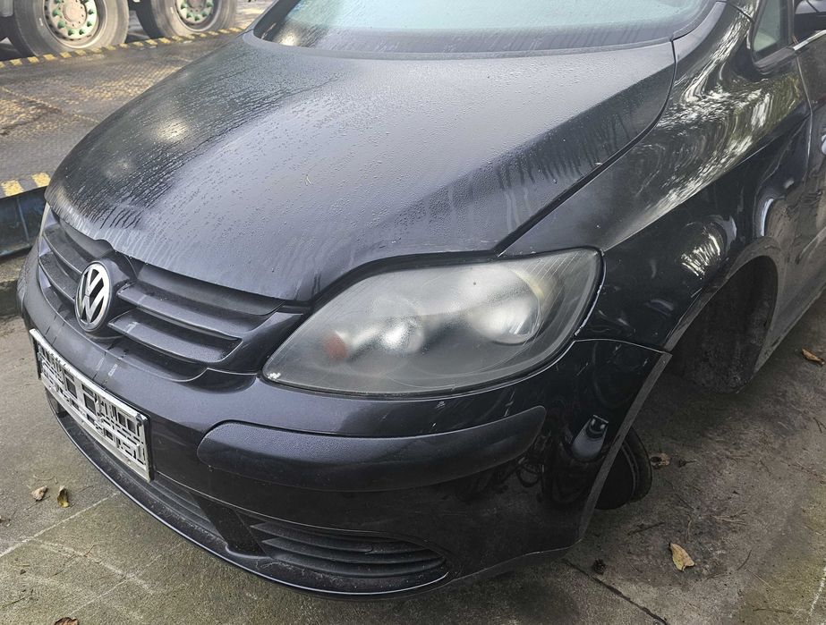 Volkswagen Golf V Plus I 04-08 zderzak przód