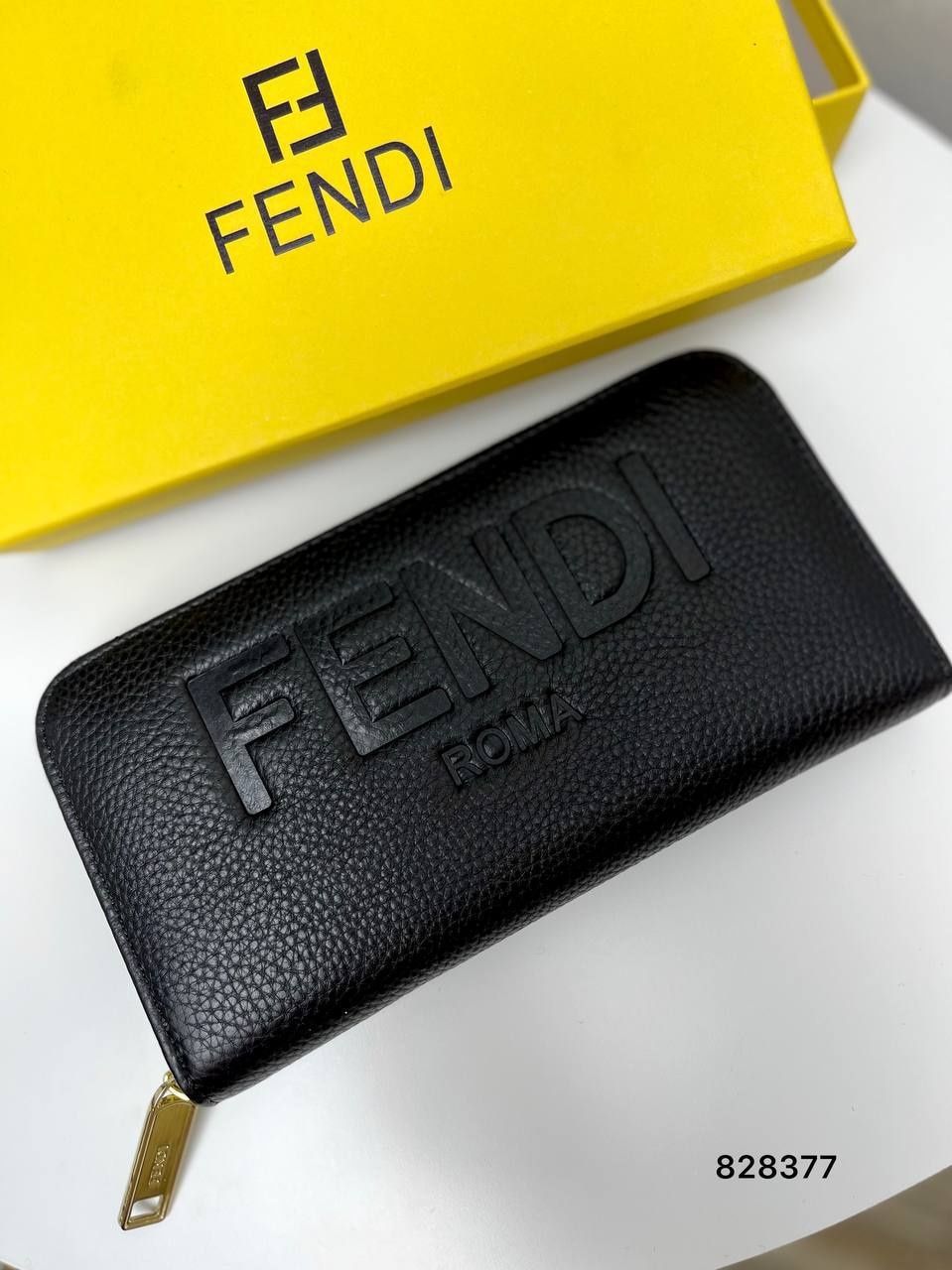 Шкіряний гаманець Fendi