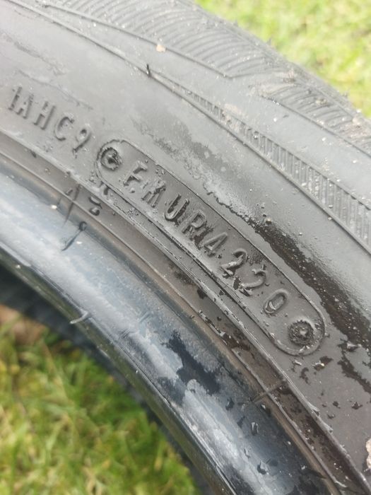 Sprzedam opony wielosezonowe marki Falken
