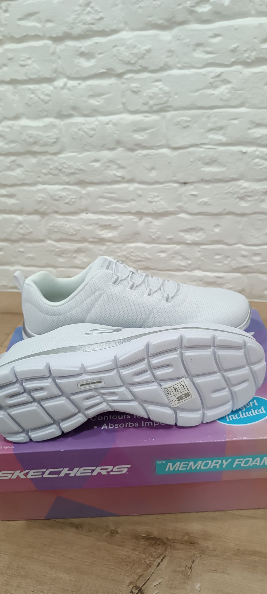 Кросівки Skechers  Нові. Оригінал.
