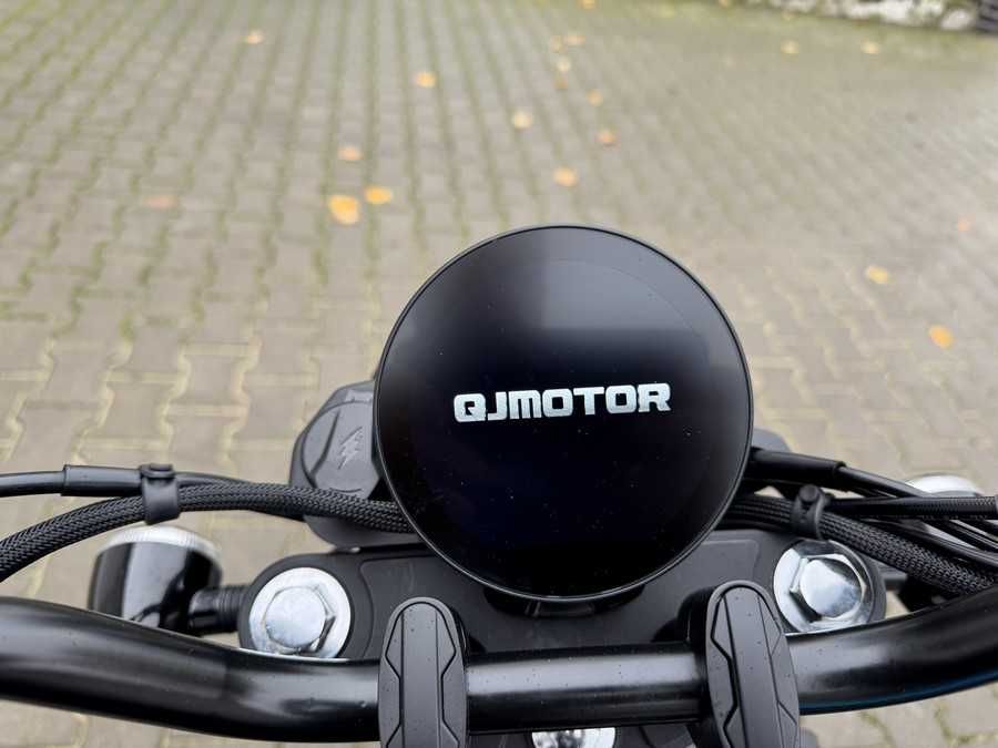 Qjmotor SRV 125 ABS model 2025