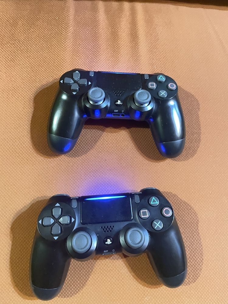 Playstation 4 (5 jogos | 2 comandos)