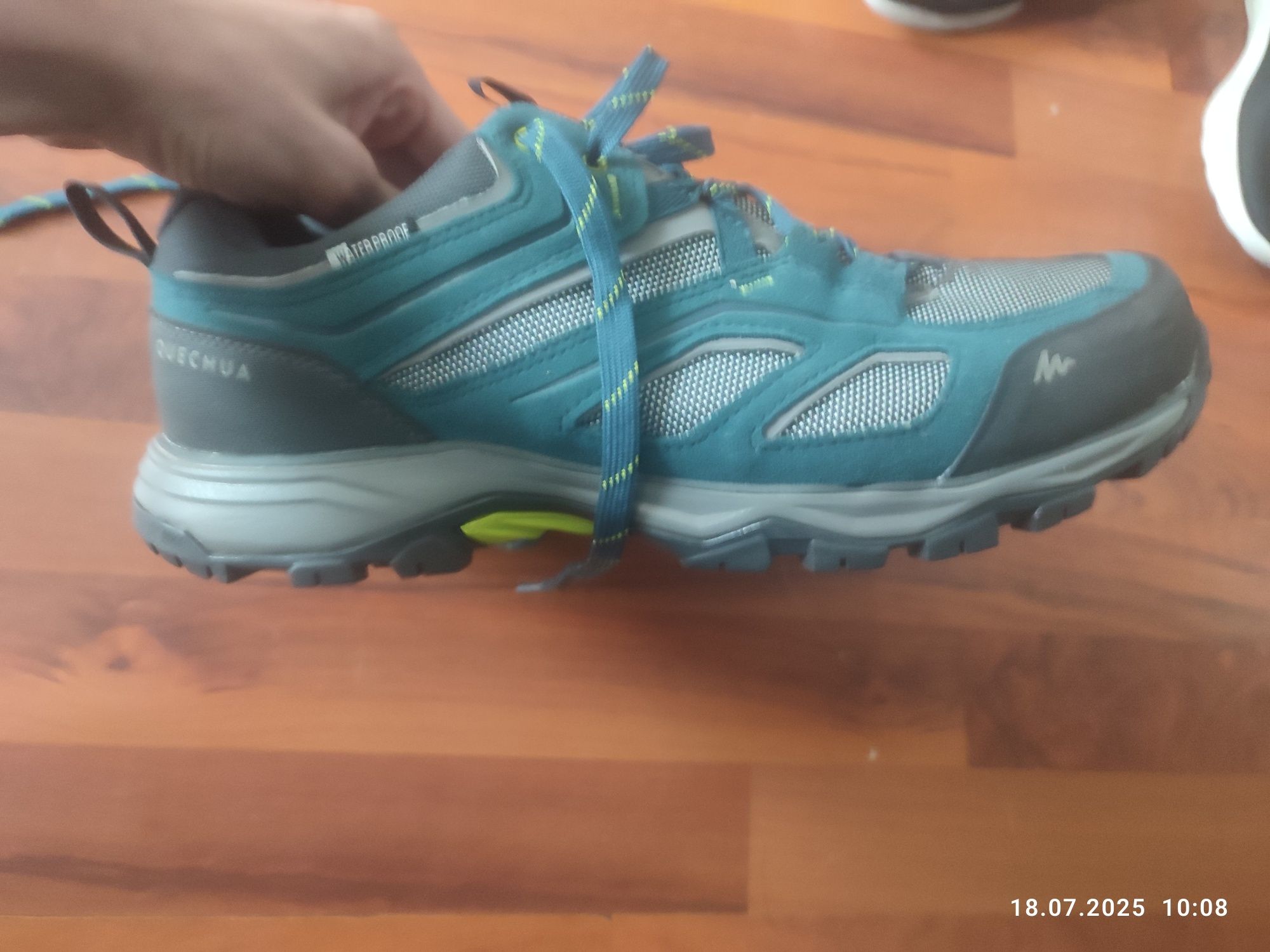 Sprzedam buty terenowe quechua nowe rozmiar 43rozmiar