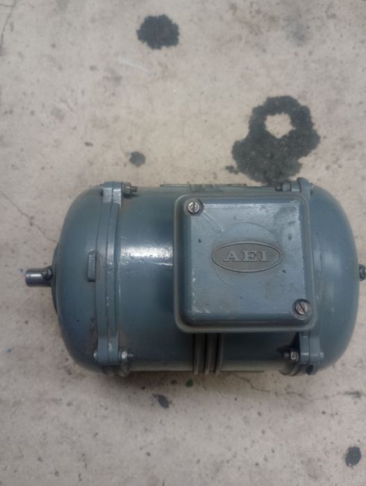Silnik elektryczny trójfazowy 0.33kW