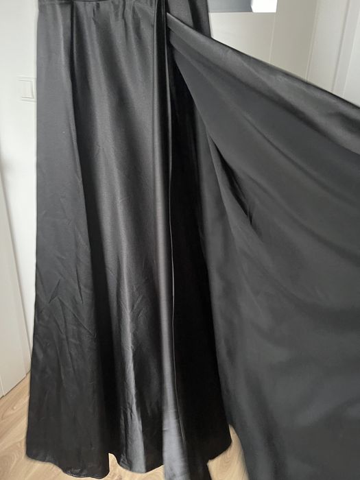 Sukienka na studniówkę z koronką XS S PARISSE