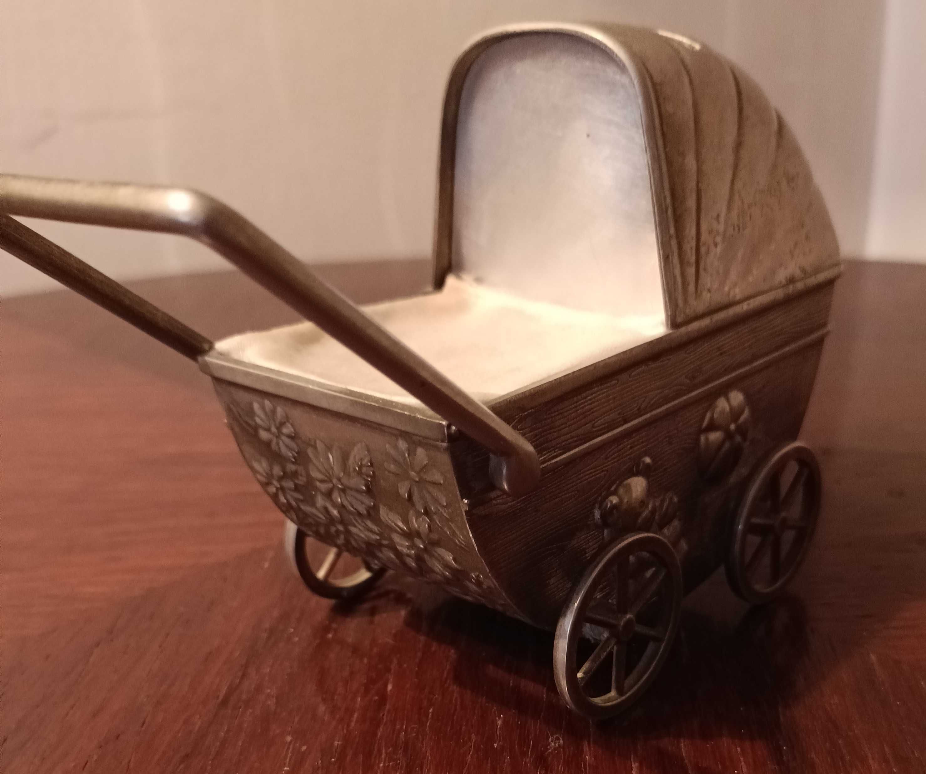 Stara skarbonka, wózek dziecięcy, Vintage, Lata 70.