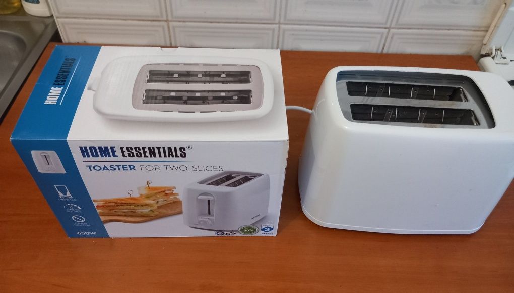 Toster Home Essentials na 2 tosty z tacką na okruchy  Nowy w kartonie