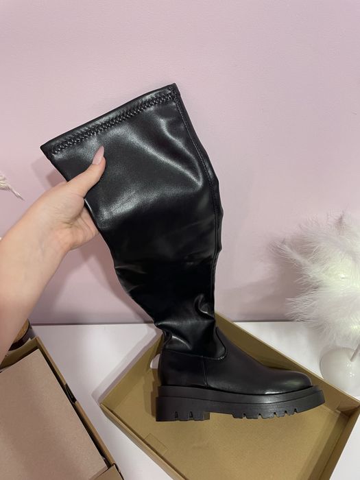 Шикарні нові ботфорти