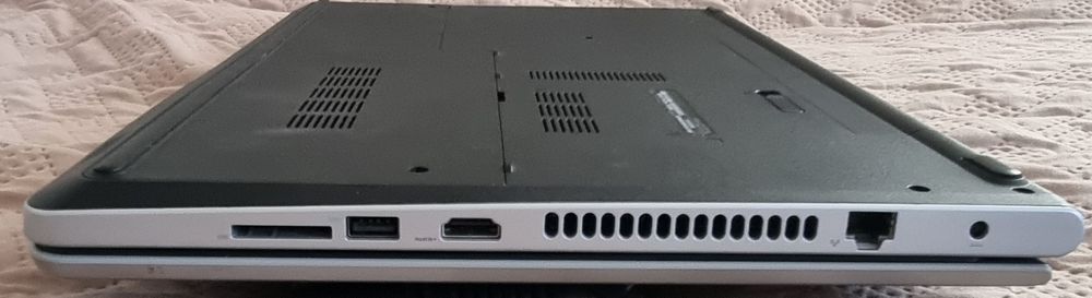 Dell inspiron 5759FullHD/i7-6500/4×2,5-3,1/ram12/ssd250/Radeon R5 4gb