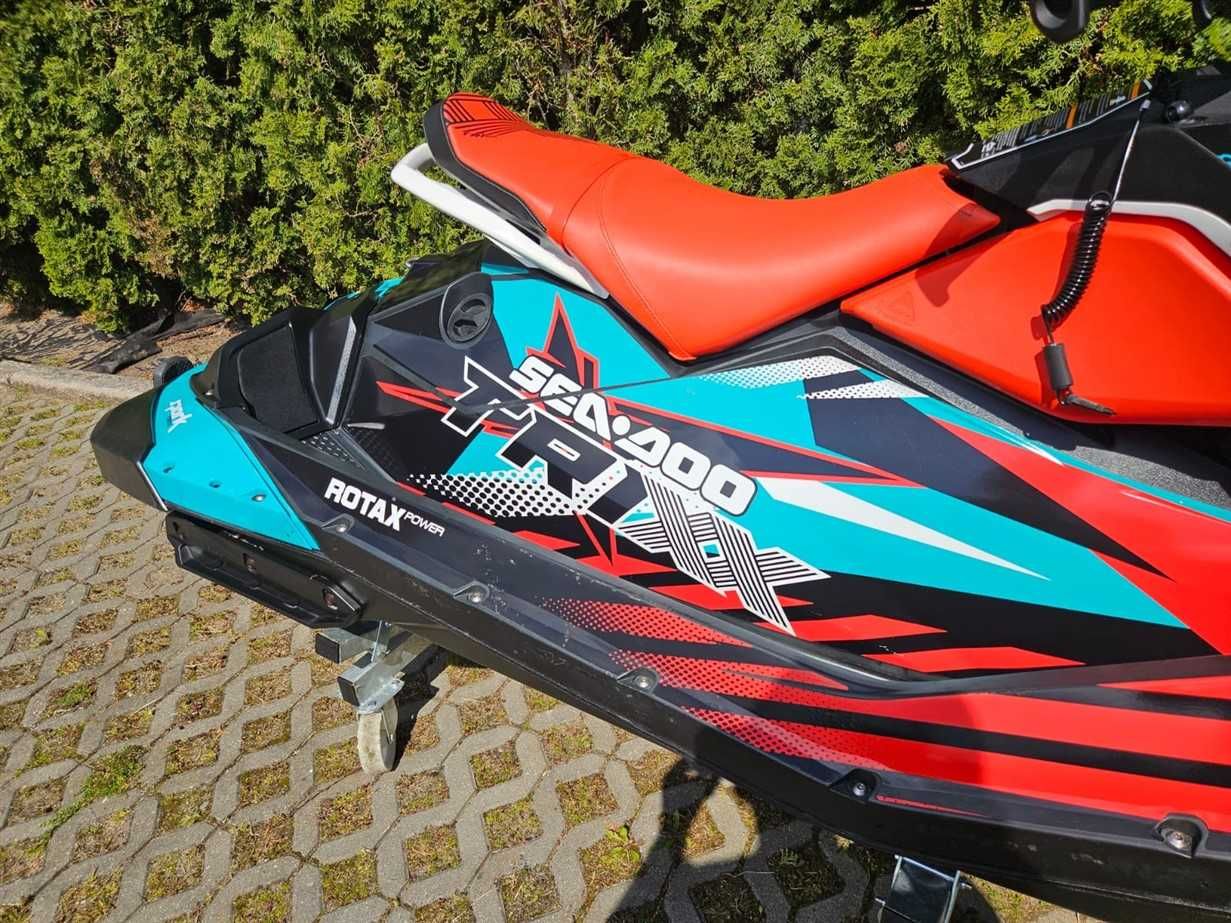 Skuter Wodny Sea-Doo Spark Trixx 2017 r IBR okleina przyczepka