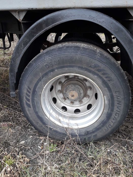 Продам причіп МАЗ в робочому стані є тент все працює.