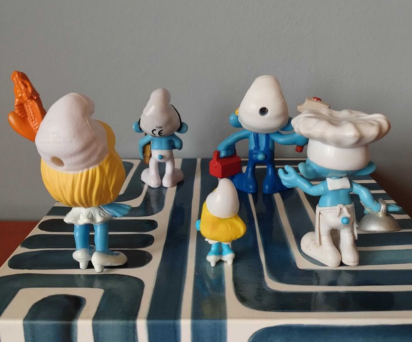 Figurka figurki Smerfów Smerfy Smerfetka Ważniak Pracuś Schleich Peyo