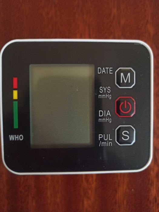 Тонометр автоматичний для вимірювання артеріального тиску на зап'ястя