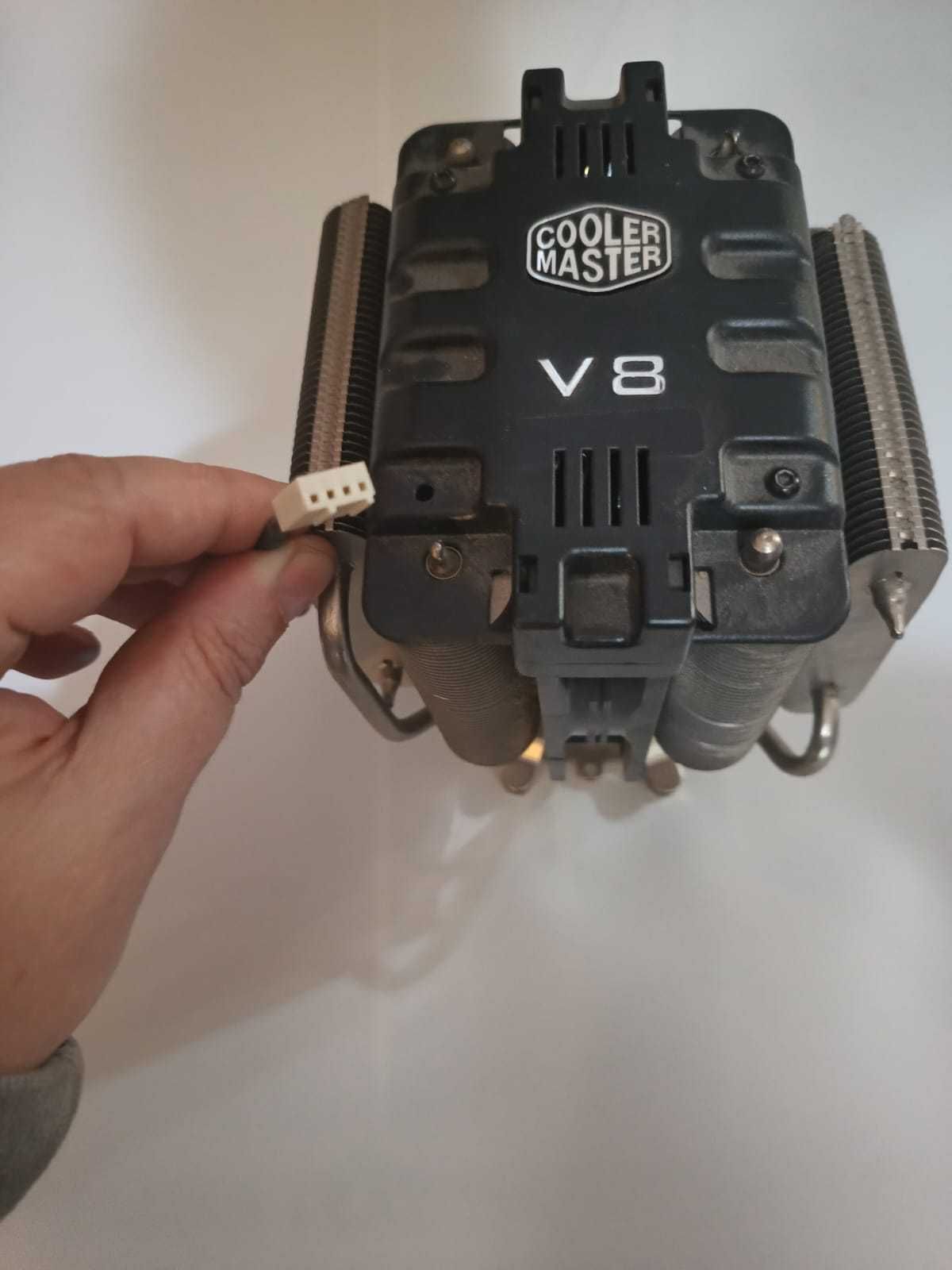 Radiator z wentylatorem Cooler Master V8 do PC. (B)