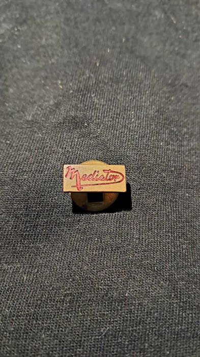 Pin vintage “Mediator” – Publicidade / empresa (anos 1950–1970)
