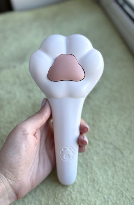 Расческа с кнопкой для котов или собак