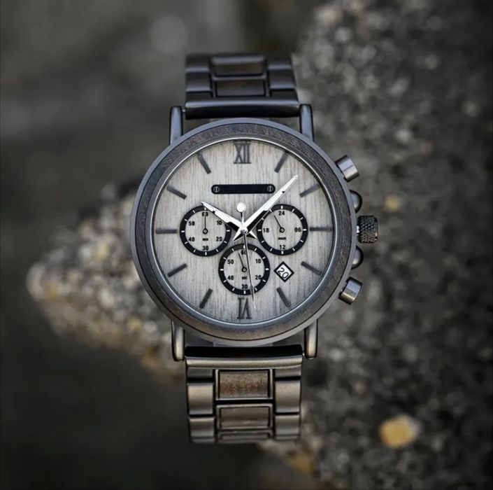 Годинники з дерева з гравіюванням чоловічі, жіночі