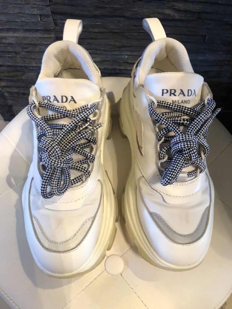 Prada białe sneakersy