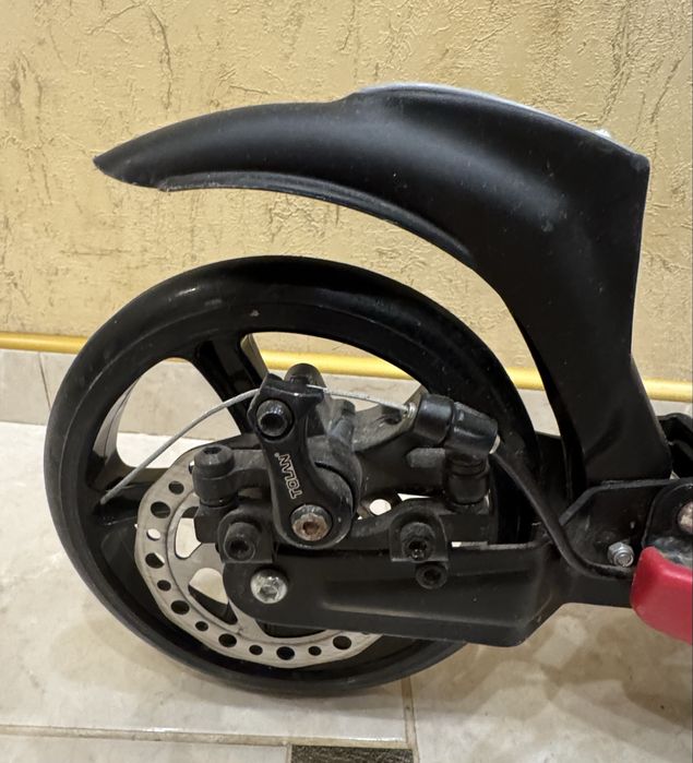 Самокат Scale Sports (до 80 кг. веса).