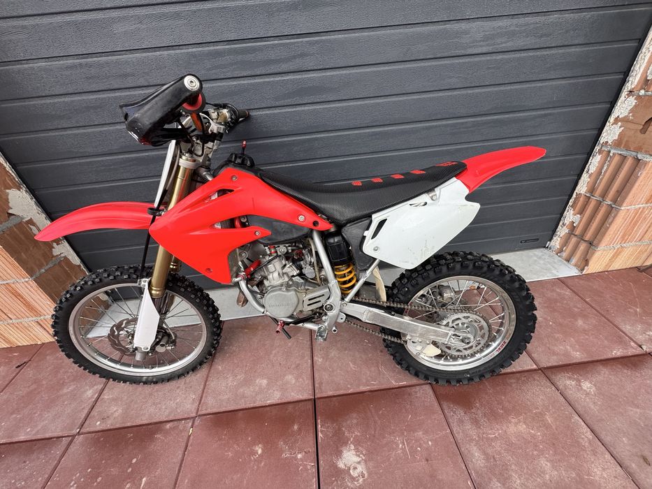 Honda cr 85 2007 ładny  stan , koła 16,19 cali