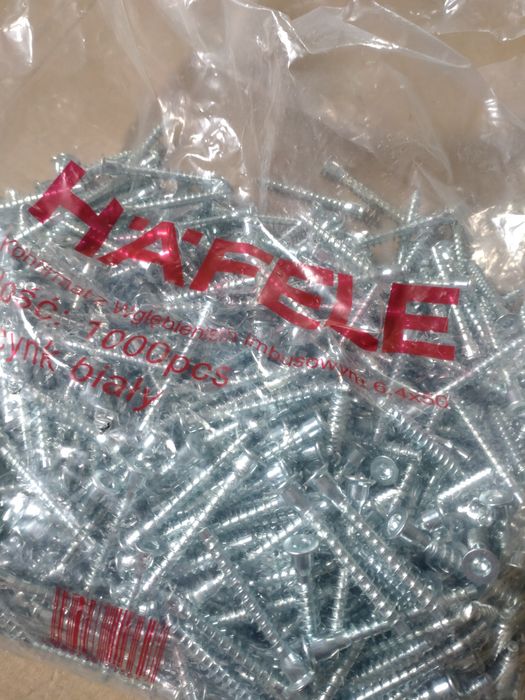 mocowanie konfirmaty wkręty do drewna płyt meblowych