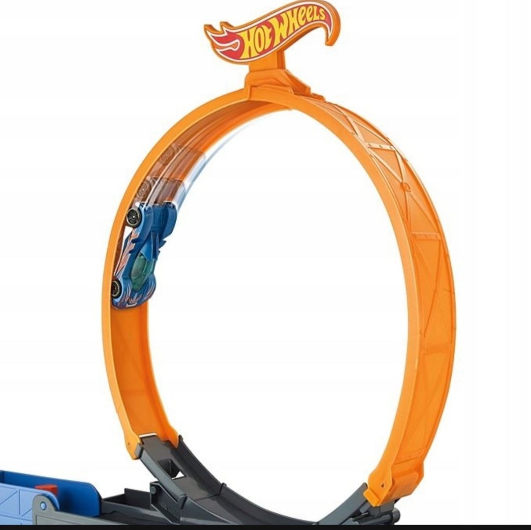 Hot Wheels Ciężarówka z pętlą + samochodzik