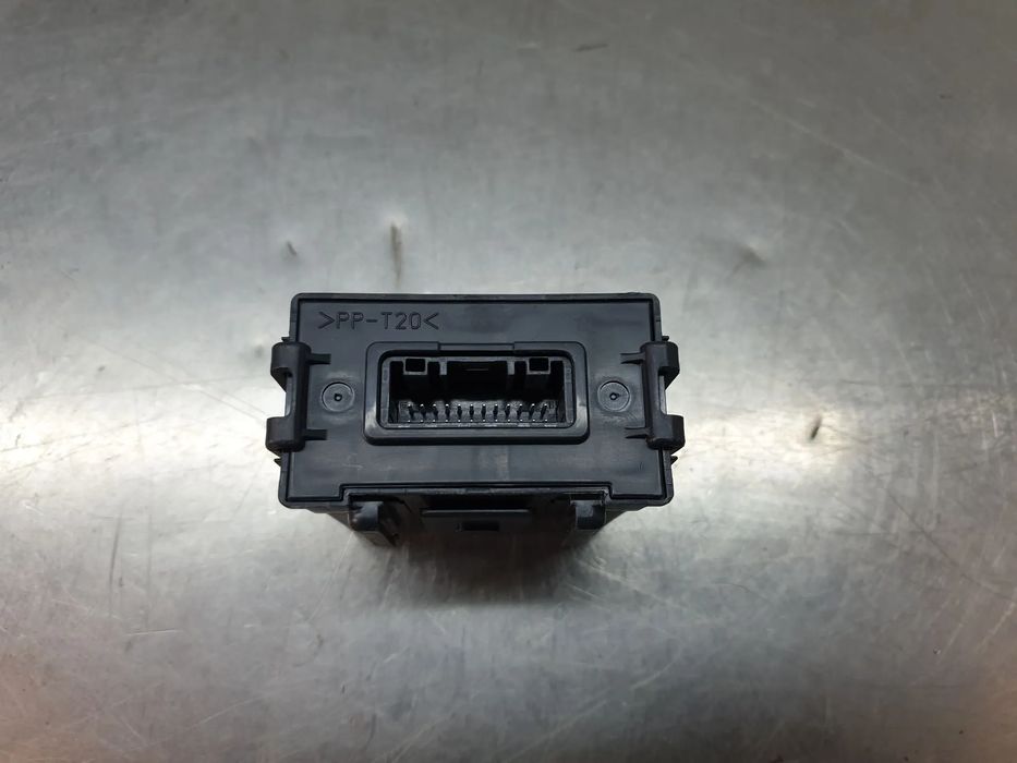 Módulo confort DACIA Duster III (P1310)