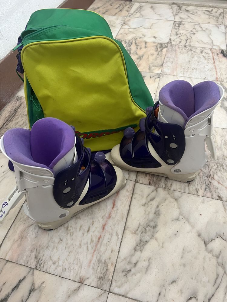 Botas para andar na neve para crianças