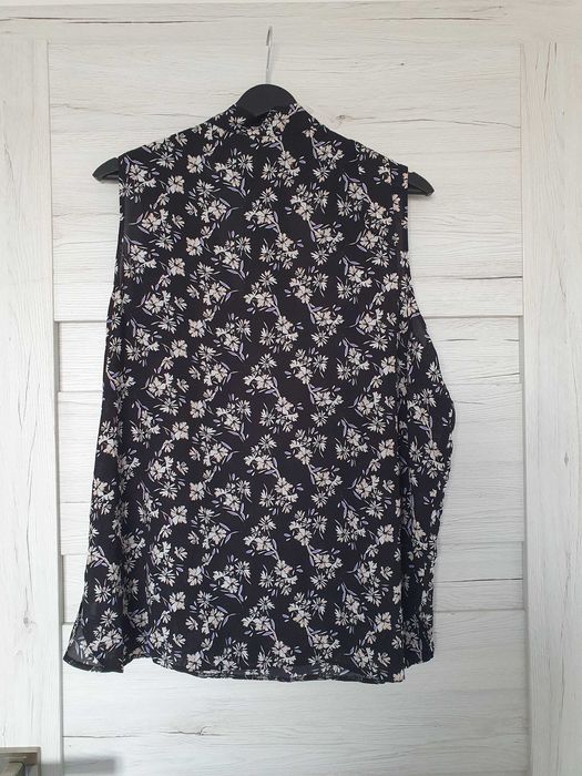 Elegancka bluzka z wiązaniem pod szyją r.48