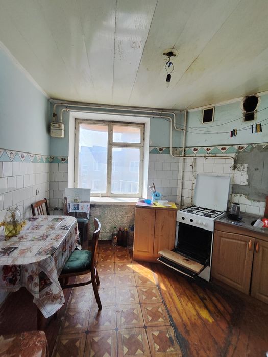 = Продаж трикімнатної квартири в Квасилові