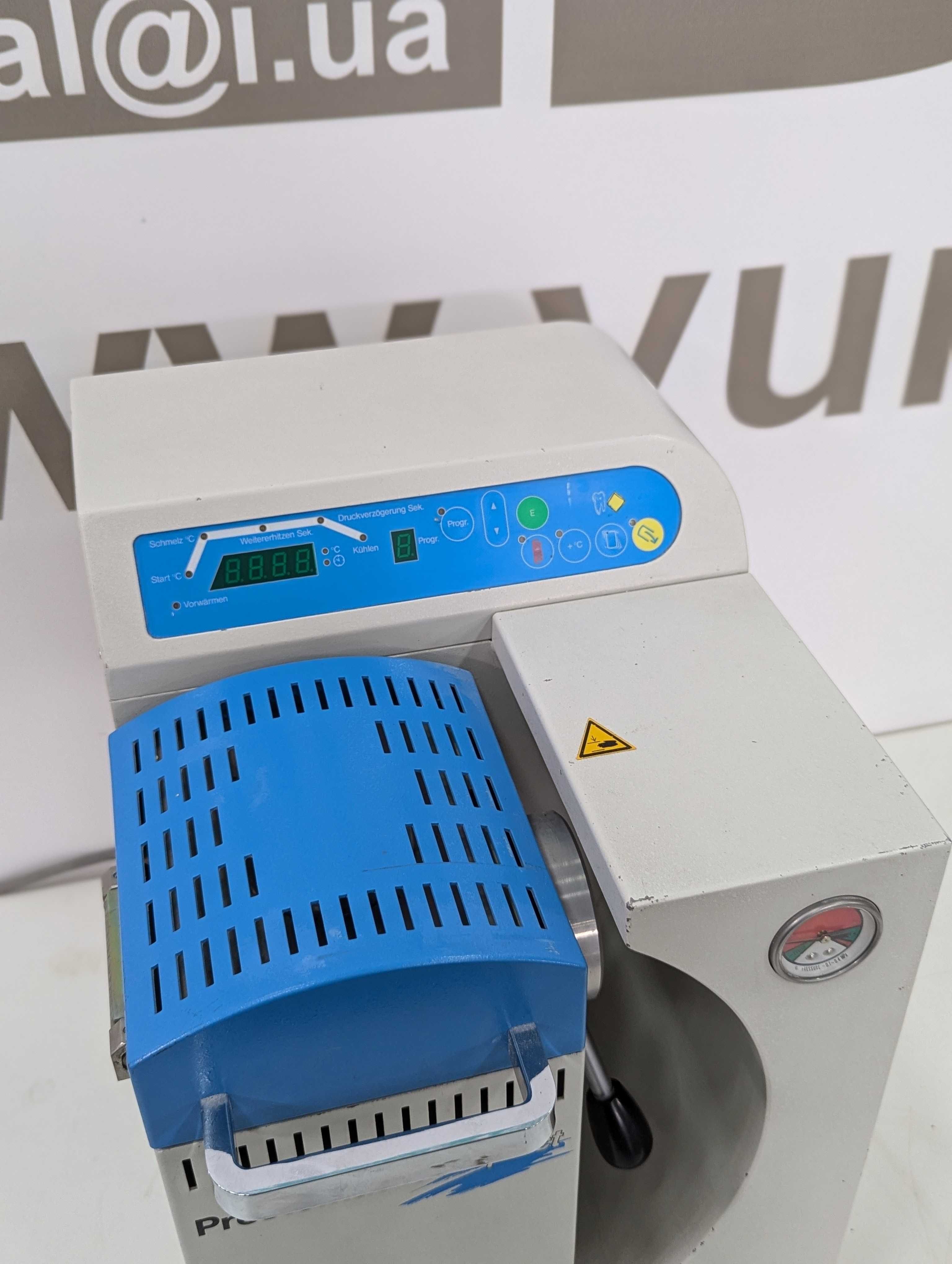 Зуботехнічна літійна машина Degussa Prestomat Compact