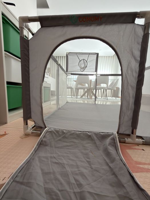 Parque infantil com cesto de Basquete