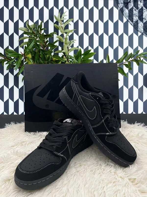 Jordan 1 Retro Low OG SP Travis Scott Black Phantom R.40